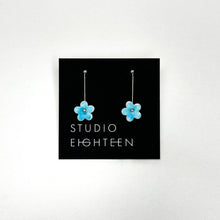 Load image into Gallery viewer, FLOWER Porcelain Earrings - Small
